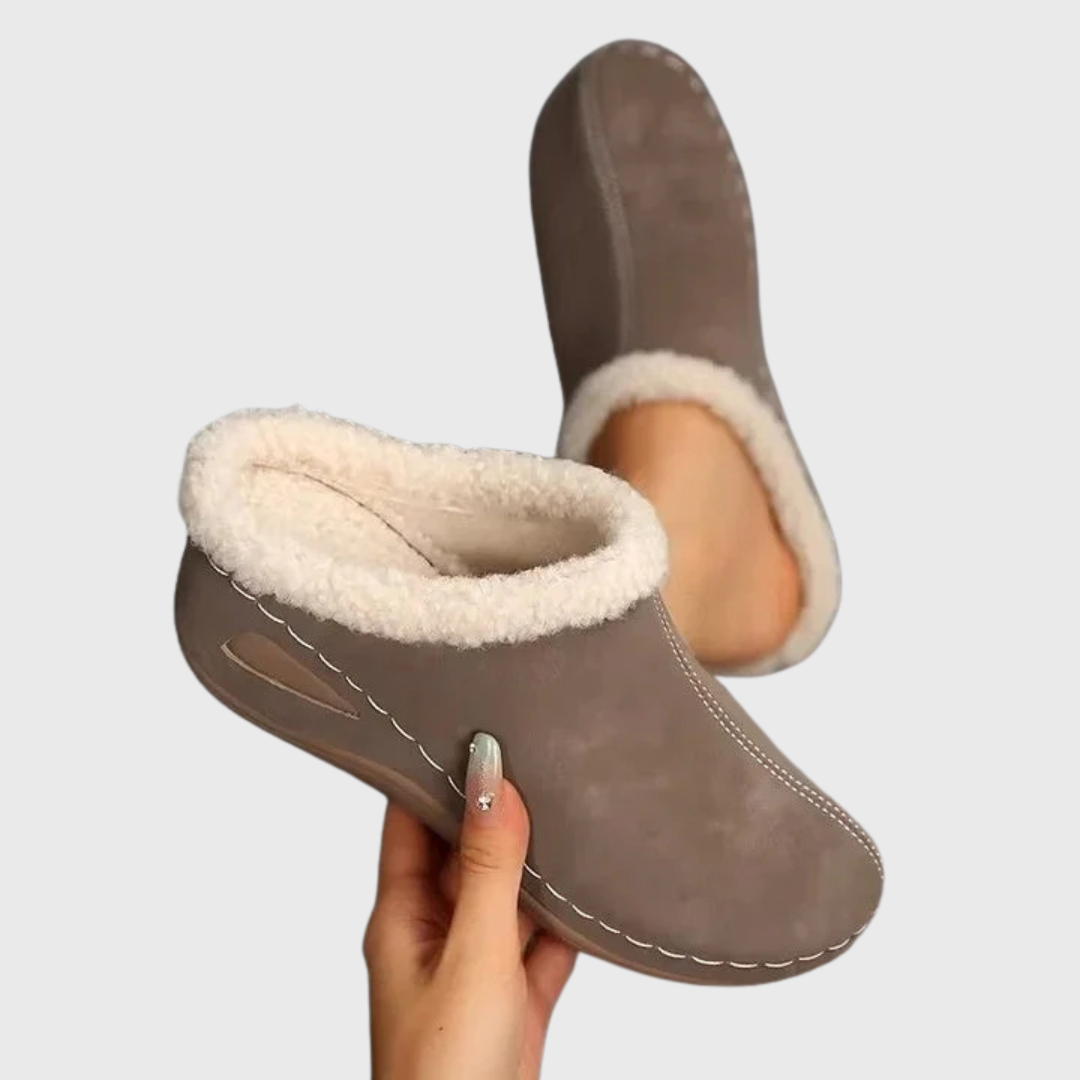 Nova | Karvkattega Slip-On Sandalid