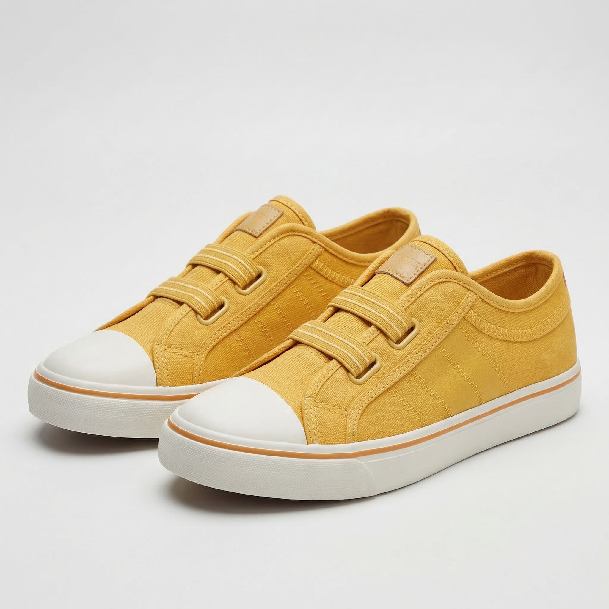 Hanna | Mugavad Slip-On Sneakers